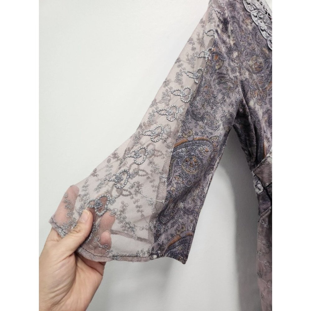 Gimmicks by BKE Womens BOHO Tunic Top Small Gray Paisley Lace Insert Fairycore - Picture 3 of 9